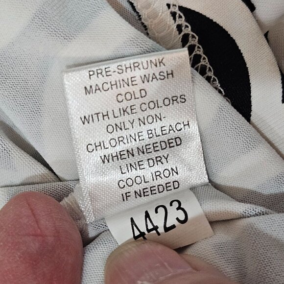 Lulu-B Dress Size Small Black & White Geometric Catalina Fabric Stretch Resort - Picture 6 of 7